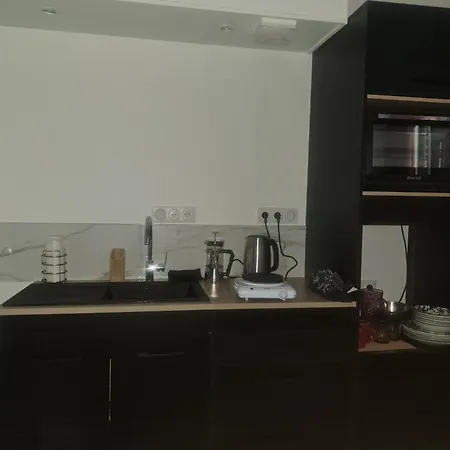 Centre, 